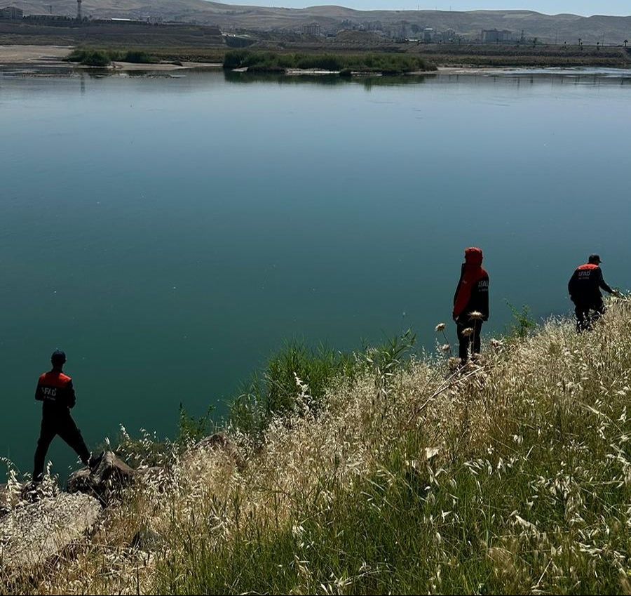 Cizre'deki kayıp kız, Suriye'de ölü bulundu! Cizre'deki kayıp kız, Suriye'de ölü bulundu! - 3. Resim