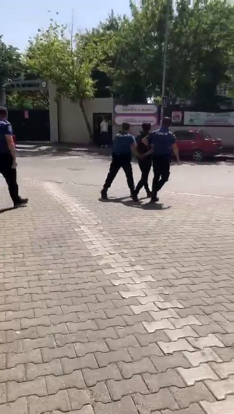 Esenyurt'ta kız çocuğunu darp eden şahıstan ilginç hareketler! Önce dans etti sonra... - 5. Resim