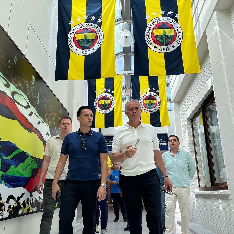 Fenerbahçe Sportif Direktörü Branco'dan Mourinho ile 'çalışmalar devam ediyor' paylaşımı - 2. Resim