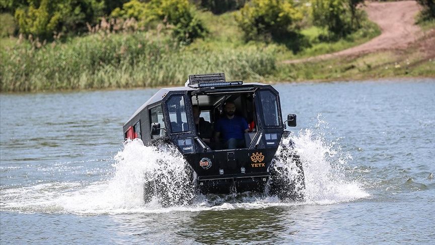 Hem karada hem de suda giden araç! Bursa'da üretiliyor, 12 ülkeye ihraç ediliyor Hem karada hem de suda giden araç! Bursa'da üretiliyor, 12 ülkeye ihraç ediliyor - 1. Resim