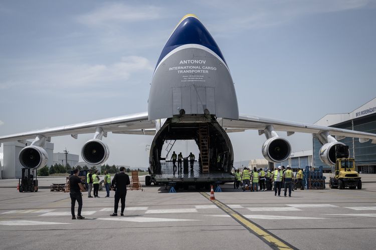 İlk yerli ve milli haberleşme uydusu Türksat 6A, ABD'ye uğurlandı! TUSAŞ'ın Kahramankazan'daki tesislerinde tören gerçekleşti İlk yerli ve milli haberleşme uydusu Türksat 6A, ABD'ye uğurlandı! TUSAŞ'ın Kahramankazan'daki tesislerinde tören gerçekleşti - 2. Resim