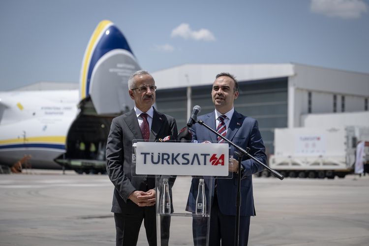 İlk yerli ve milli haberleşme uydusu Türksat 6A, ABD'ye uğurlandı! TUSAŞ'ın Kahramankazan'daki tesislerinde tören gerçekleşti İlk yerli ve milli haberleşme uydusu Türksat 6A, ABD'ye uğurlandı! TUSAŞ'ın Kahramankazan'daki tesislerinde tören gerçekleşti - 3. Resim
