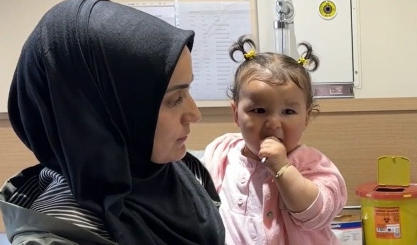 Karnındaki şişlik nedeniyle hastaneye götürdüler, ailesi şoku yaşadı! Hastalığı 400 binde 1 görülüyor - 1. Resim