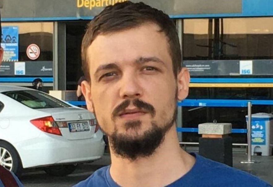 Köpeklerin havladığı noktaya giden ekipler, erkek cesedi buldu - 1. Resim