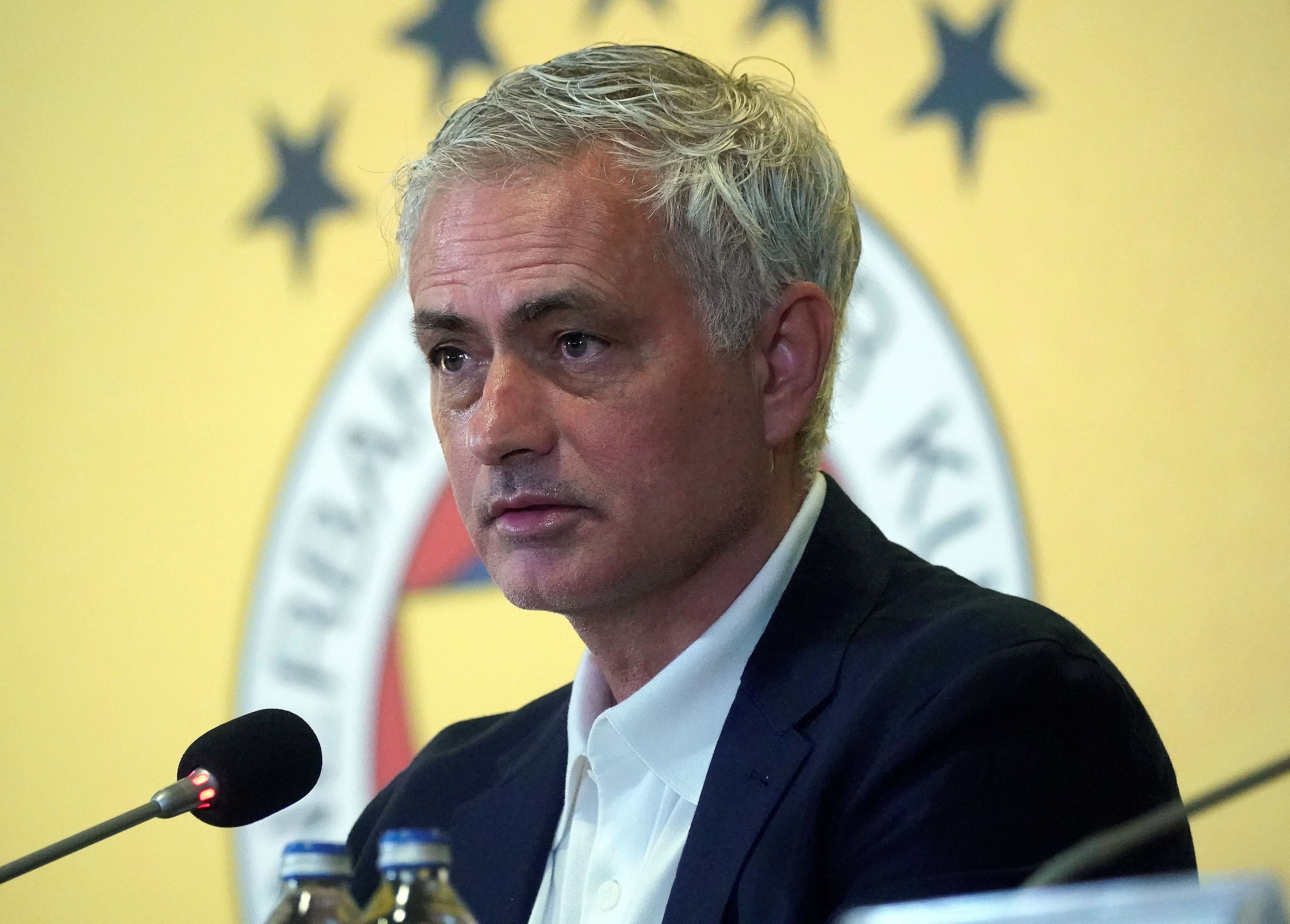 Mourinho kendisiyle irtibata geçen ilk ismi açıkladı Mourinho kendisiyle irtibata geçen ilk ismi açıkladı - 1. Resim