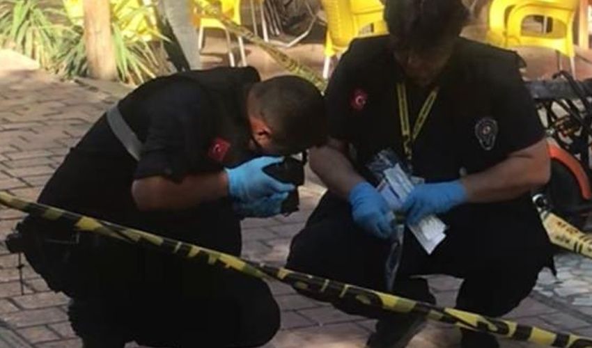 Namazdan çıktı, silahlı saldırıya uğradı! O anlar kamerada Namazdan çıktı, silahlı saldırıya uğradı! O anlar kamerada - 1. Resim