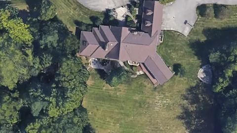 Seri katilin arazisinde 10 bin parça insan kalıntısı bulundu! Kemikler 1980 ve 1990'dan kalma - 3. Resim