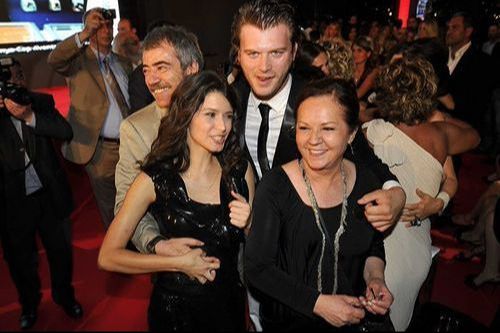 Usta oyuncu Fatma Karanfil hayatını kaybetti Usta oyuncu Fatma Karanfil hayatını kaybetti - 1. Resim