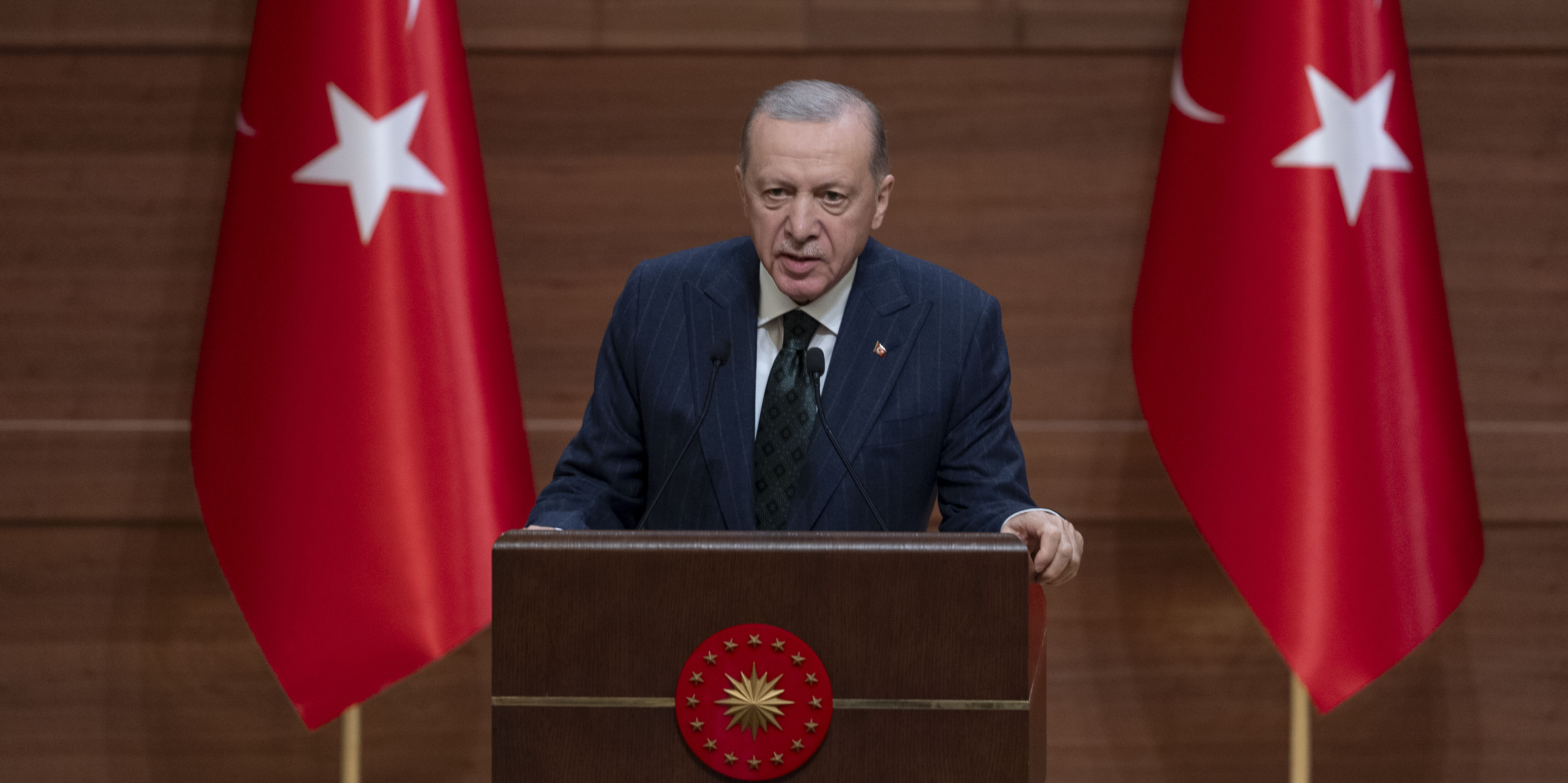 Erdoğan'dan Hakkari'ye kayyım açıklaması: Terörle demokrasi bir arada olmaz - 1. Resim