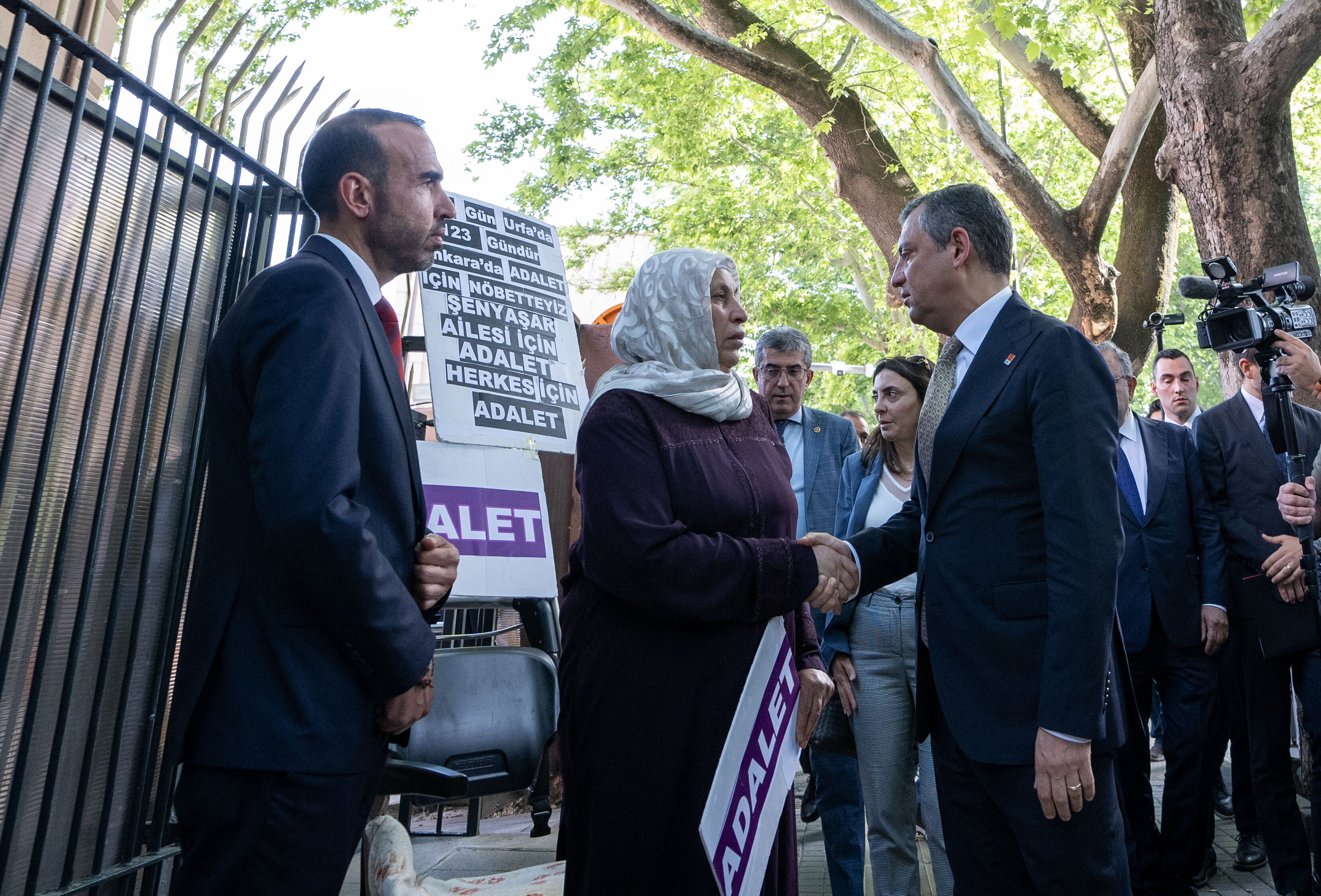 Özgür Özel, Erdoğan ile görüşme tarihini açıkladı Özgür Özel, Erdoğan ile görüşme tarihini açıkladı - 1. Resim