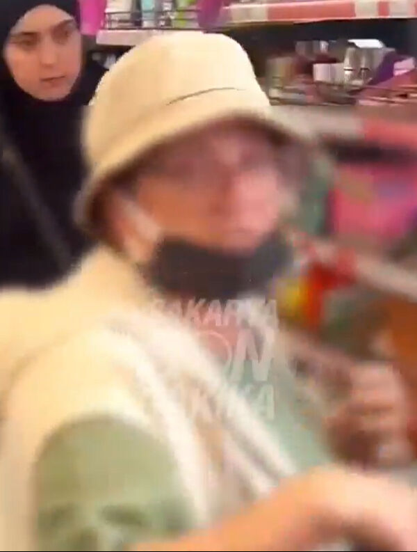 Sapanca'da tesettüre çirkin saldırı! Ağza alınmayacak çirkin sözlerle taciz etti Sapanca'da tesettüre çirkin saldırı! Ağza alınmayacak çirkin sözlerle taciz etti - 3. Resim