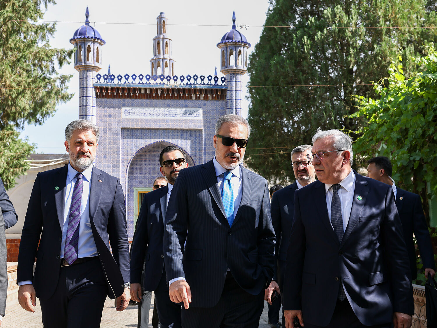 Çin'e kravatlı mesaj! Hakan Fidan'ın her hareketi ses getirdi Çin'e kravat mesajı! Hakan Fidan'ın her hareketi ses getirdi - 1. Resim