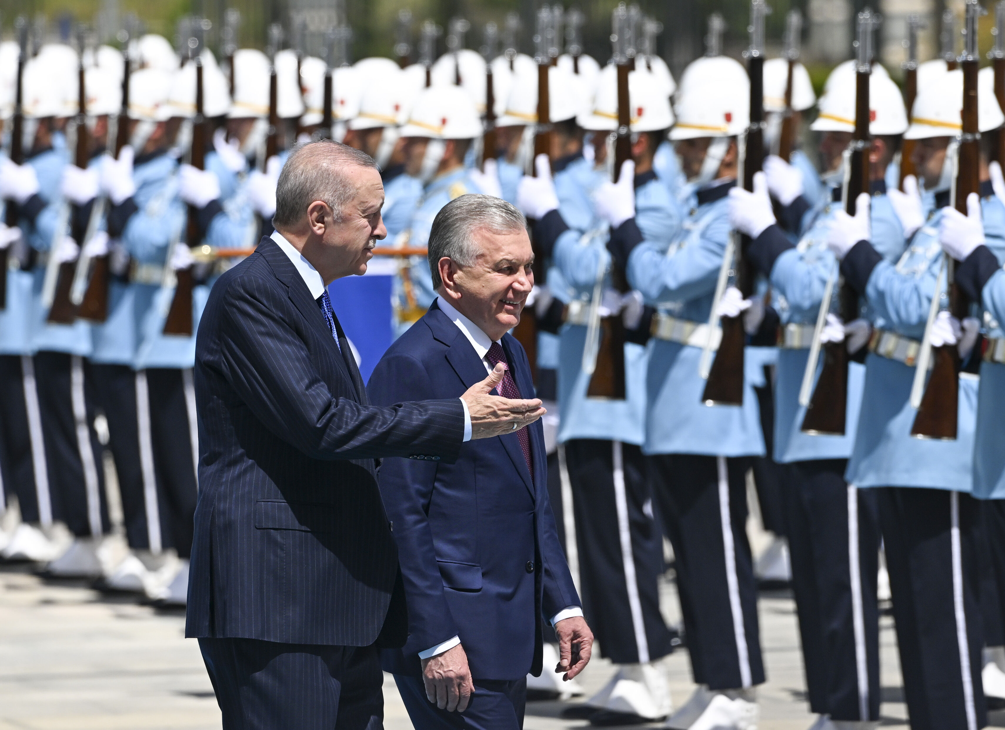 Cumhurbaşkanı Erdoğan ile Özbekistan Cumhurbaşkanı Şevket Mirziyoyev arasında tarihi görüşme! - 3. Resim