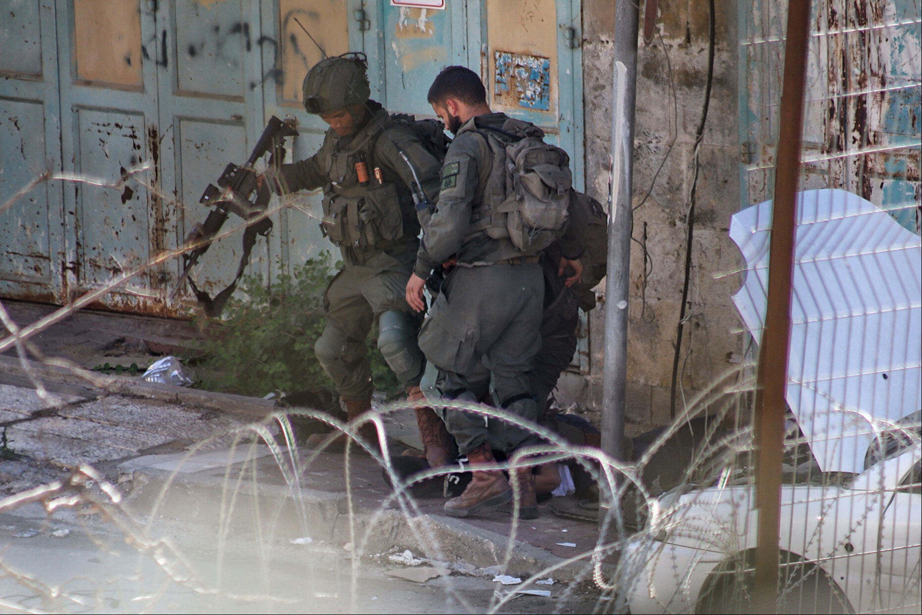 İsrail'den Filistin'de görülmemiş zulüm! Öldürüp yollarına devam ettiler - 2. Resim