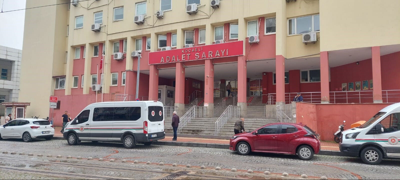 İzmit'te tecavüz dehşeti! Hamile bıraktığı kız çocuğunu bıçakladı - 1. Resim