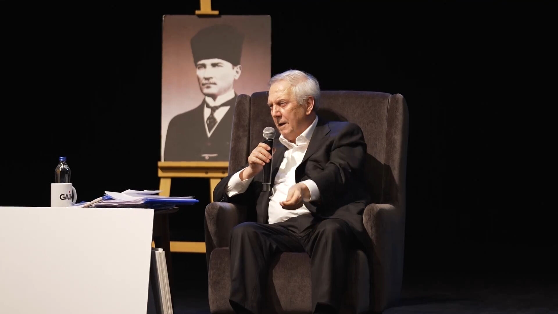 Oğuzhan Uğur'un konuğu olan Aziz Yıldırım hakemler hakkında 'tencereye koyup alttan ısıtacağız' çıkışı - 3. Resim