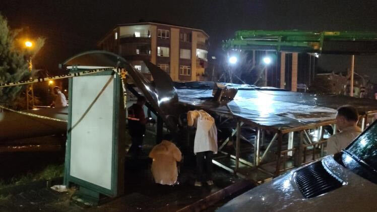 Ankara'yı sağanak, fırtına, şimşek vurdu! Ölü ve yaralı var... Ankara'yı sağanak, fırtına ve şimşek vurdu! Ölü ve yaralı var... - 2. Resim