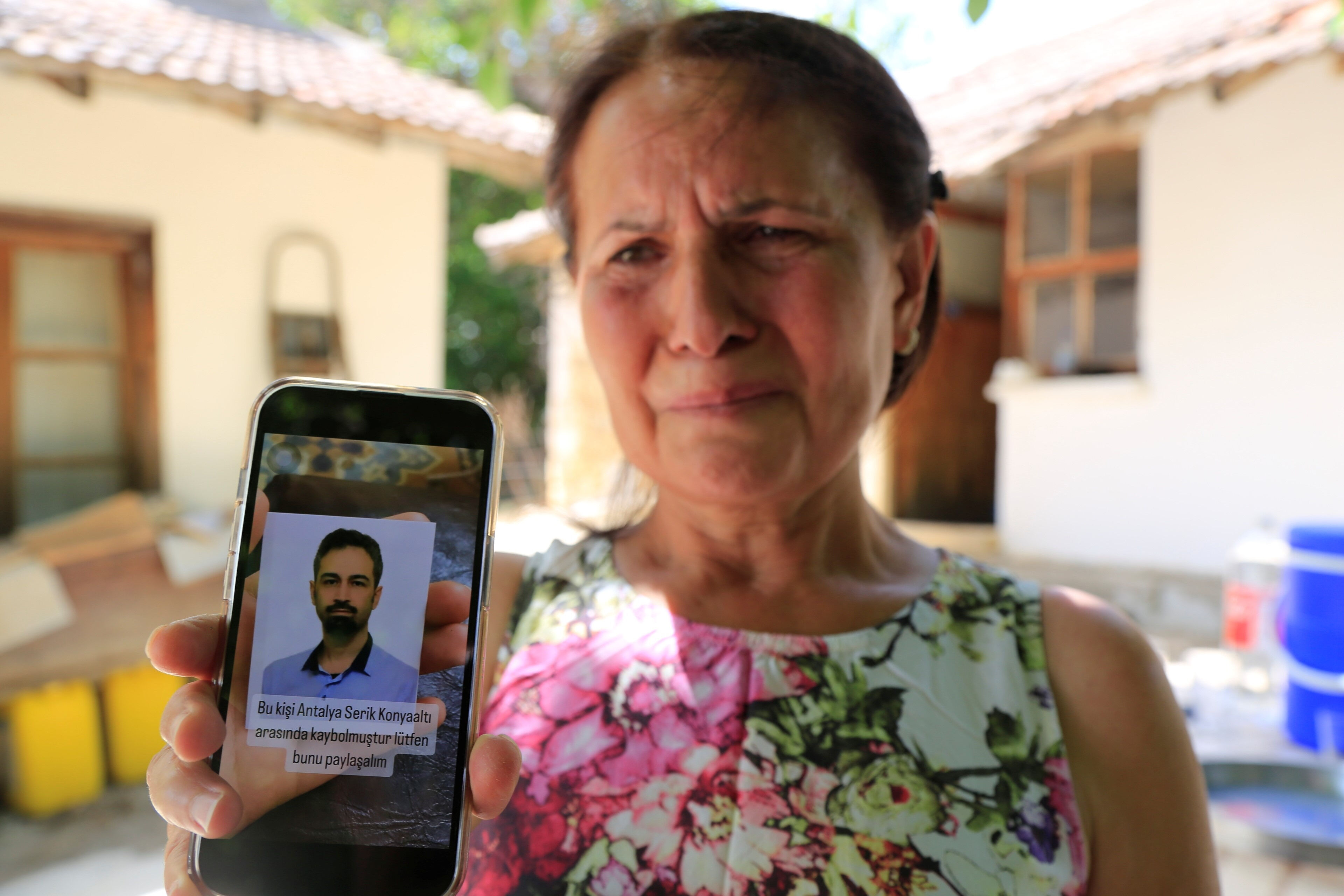 Doktor Deniz Toman için ekipler harekete geçti Doktor Deniz Toman günlerdir kayıp! El feneri ve terlik detayı dikkat çekti - 5. Resim