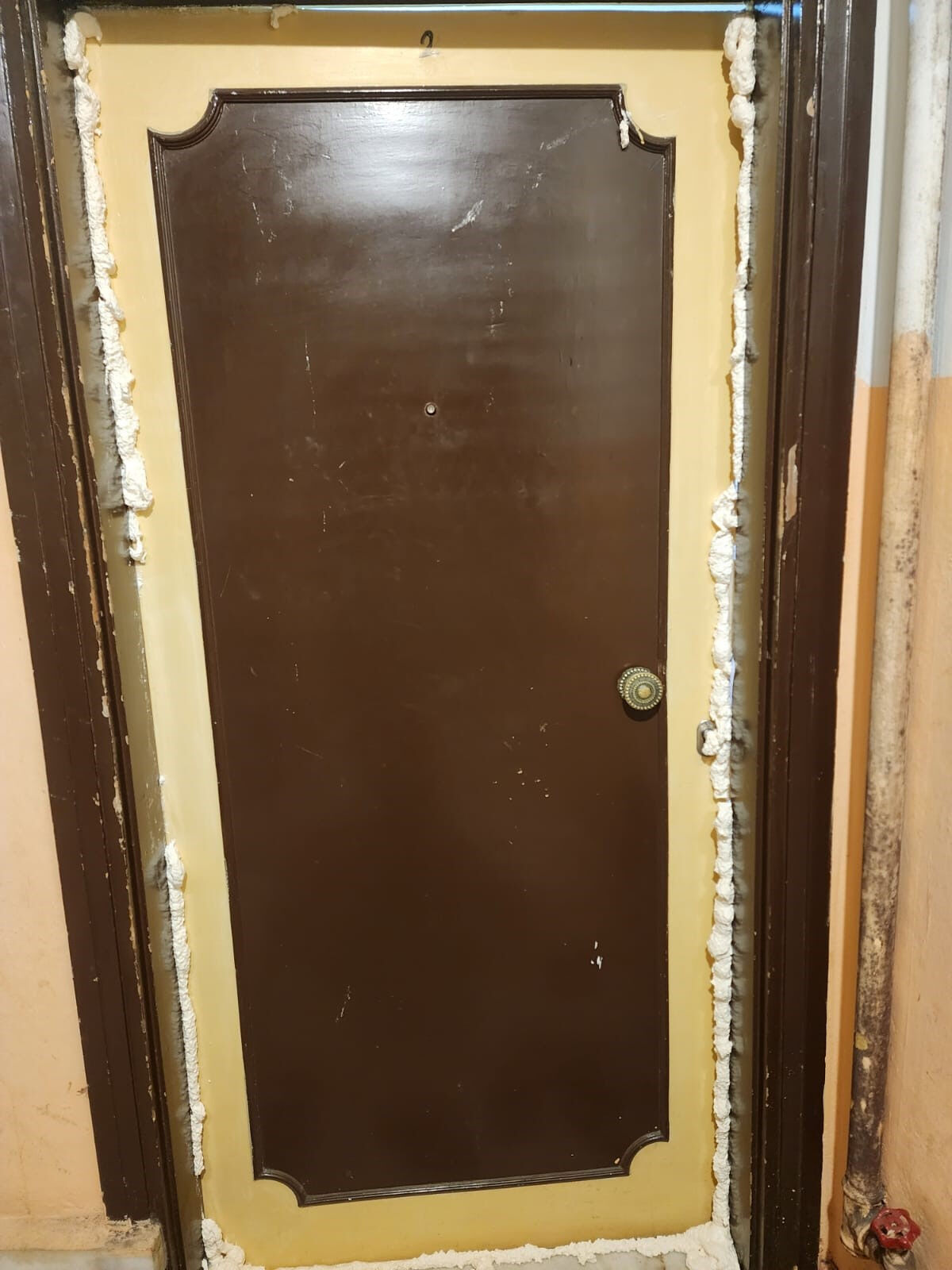 Ev sahibi kiracısını inşaat malzemesiyle mühürledi Ev sahibi kiracısını inşaat malzemesiyle mühürledi - 3. Resim