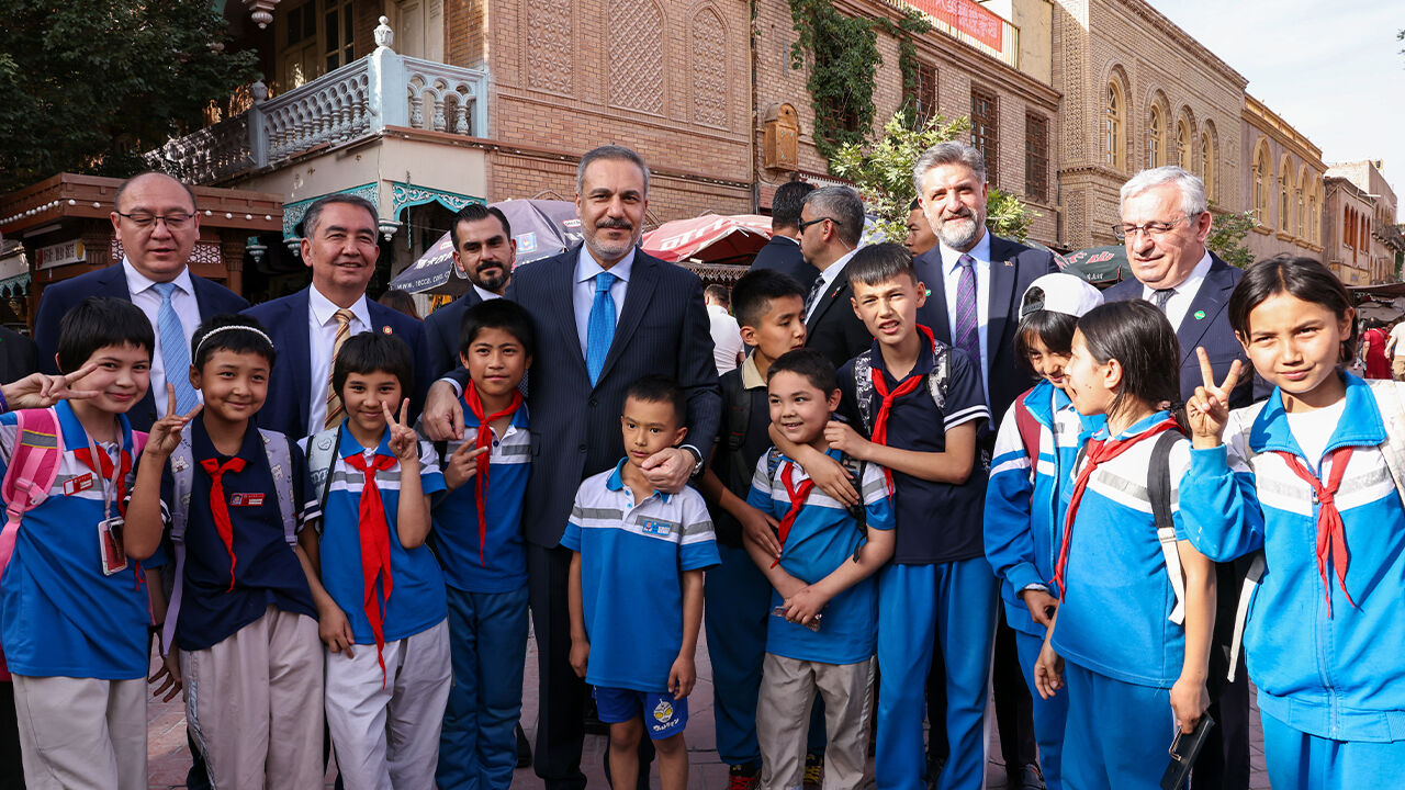 Hakan Fidan'ın Uygur Türklerine verdiği destek dünya basınında: Tarihi bir öneme sahip - 1. Resim