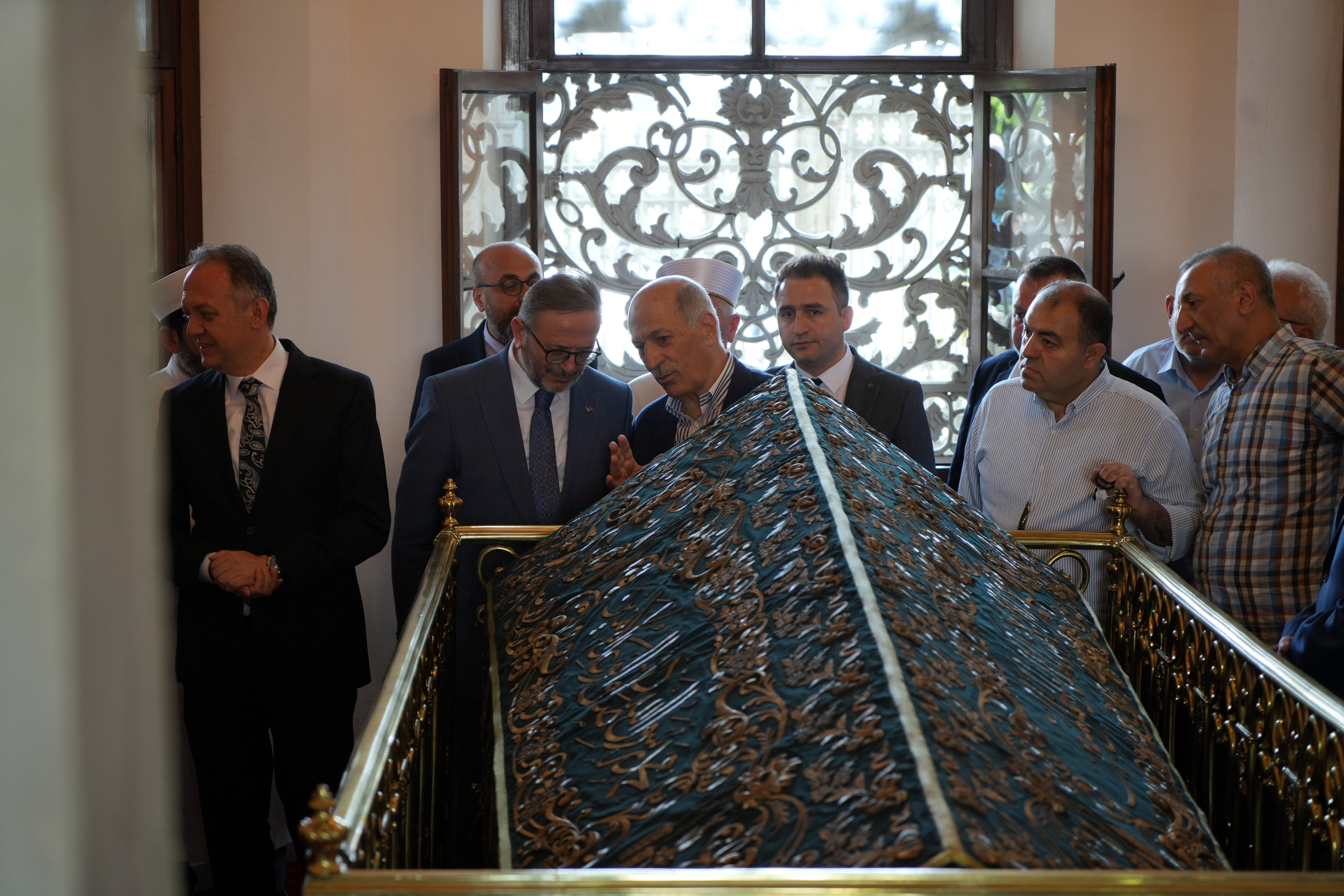 Sultan Abdülaziz'in annesine vefa! Pertevinyal Valide Sultan Türbesi açıldı - 1. Resim