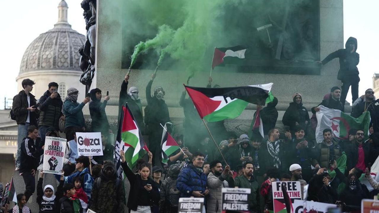 ABD'de göstericiler Gazze'de katliama karşı ayaklandı! Filistin destekçileri Beyaz Saray'ı kuşattı - Dünya