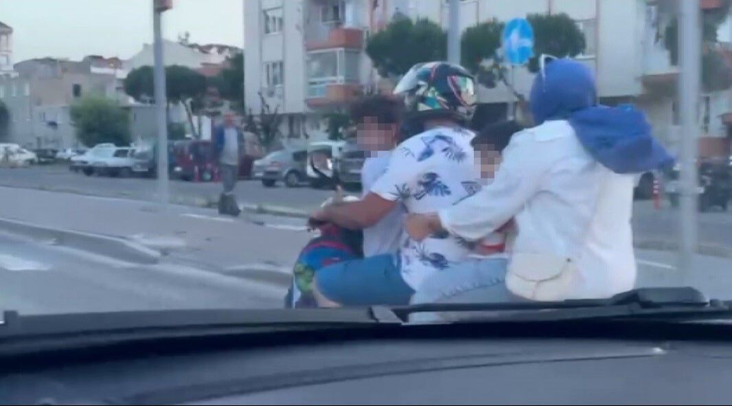 Çanakkale'de ölümcül yolculuk! Bir motosiklet dört insan Çanakkale ölümcül yolculuk! Bir motosiklet dört insan - 1. Resim
