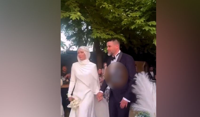 Gamze Özçelik ile Reshad Strik dünya evine girdi Gamze Özçelik ile Reshad Strik dünya evine girdi - 1. Resim