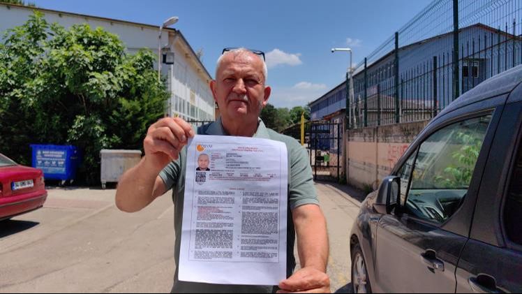 YKS'den manzaralar... Biri koşarak diğeri koşamayarak sınavı kaçırdı YKS'den manzaralar... Biri koşarak diğeri koşamayarak sınavı kaçırdı - 3. Resim