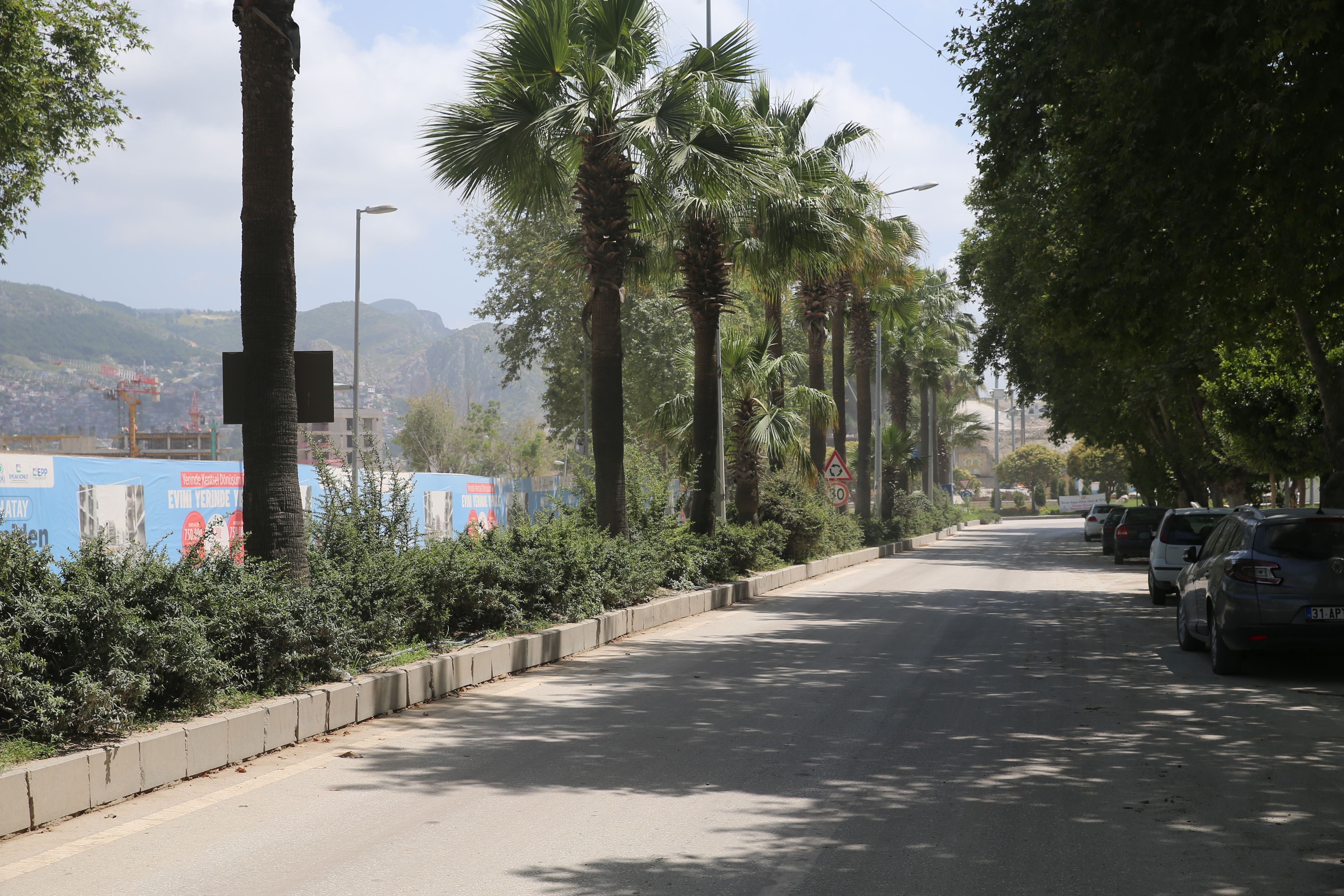 34 derece sıcaklığı gören Hatay'da sokaklar boş kaldı - 1. Resim