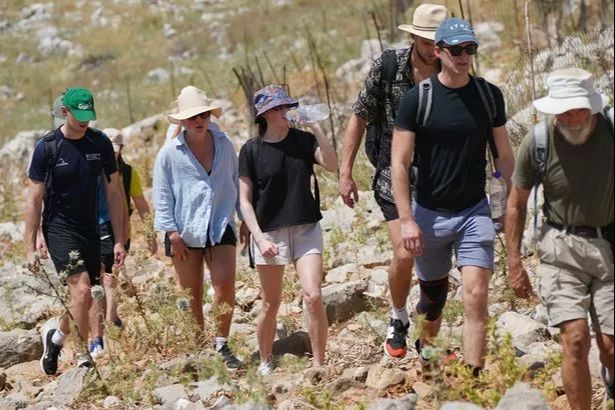 Adada şüpheli ölüm! Kaybolan ünlü sunucu Dr. Michael Mosley'in cansız bedeni bulundu Adada şüpheli ölüm! Kaybolan ünlü sunucu Dr. Mike Mosley'in cansız bedeni bulundu - 2. Resim