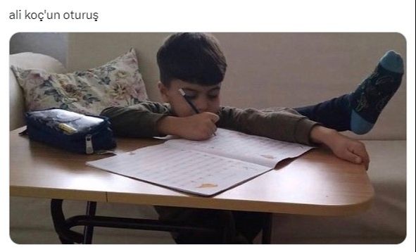 Ali Koç'un oturuşu sosyal medyanın diline düştü! Ali Koç'un oturuşu sosyal medyanın diline düştü! - 4. Resim