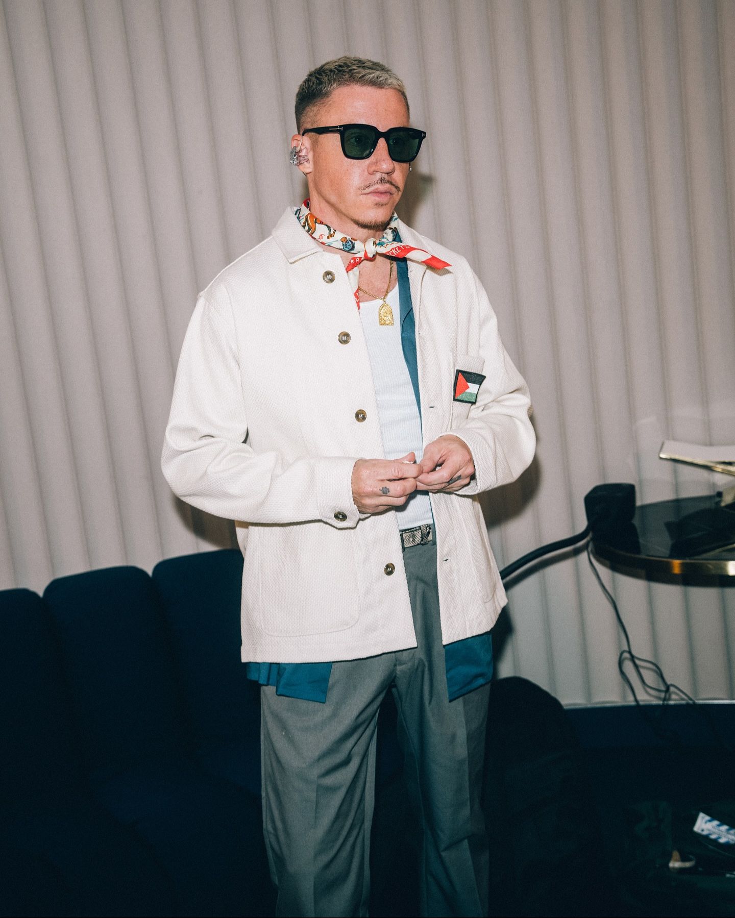 Amerikalı rap sanatçısı Macklemore, Paris konserinde Filistin'e destek verdi: Özgür Filistin Amerikalı rap sanatçısı Macklemore, Paris konserinde Filistin'e destek verdi: Free free Palestina - 3. Resim