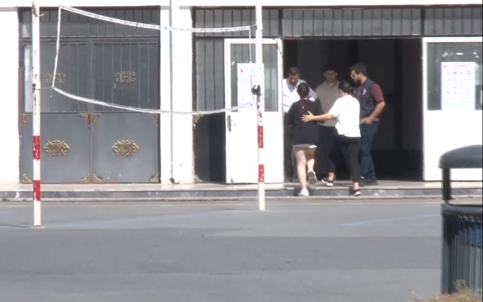 AYT sınavı için okula gittiğinde kimliğinin olmadığını fark edince gözyaşlarına boğuldu - 3. Resim