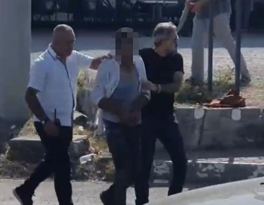 Bursa'da genç çocuklar annelerini öldüren babalarından şikayetçi olmadı Bursa'da genç çocuklar annelerini öldüren babalarından şikayetçi olmadı - 3. Resim