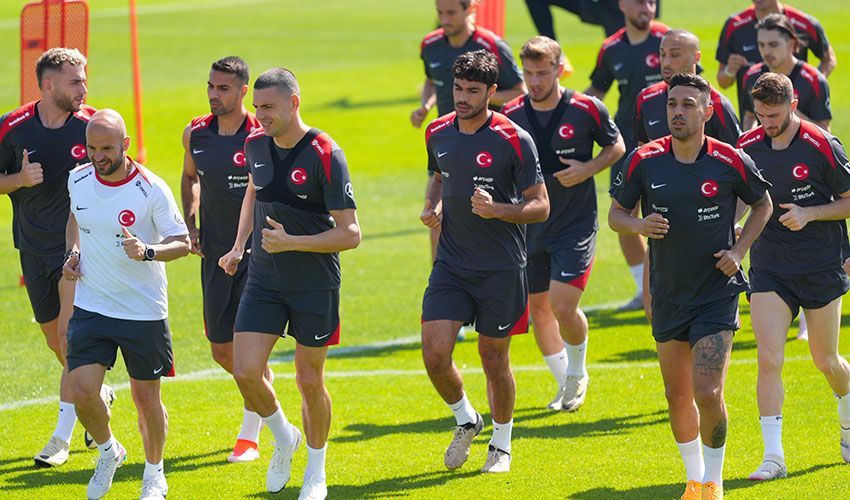 Cenk Tosun'dan kadro açıklaması! EURO 2024 öncesi sessizliğini bozdu Cenk Tosun'dan kadro açıklaması! EURO 2024 öncesi sessizliğini bozdu - 1. Resim