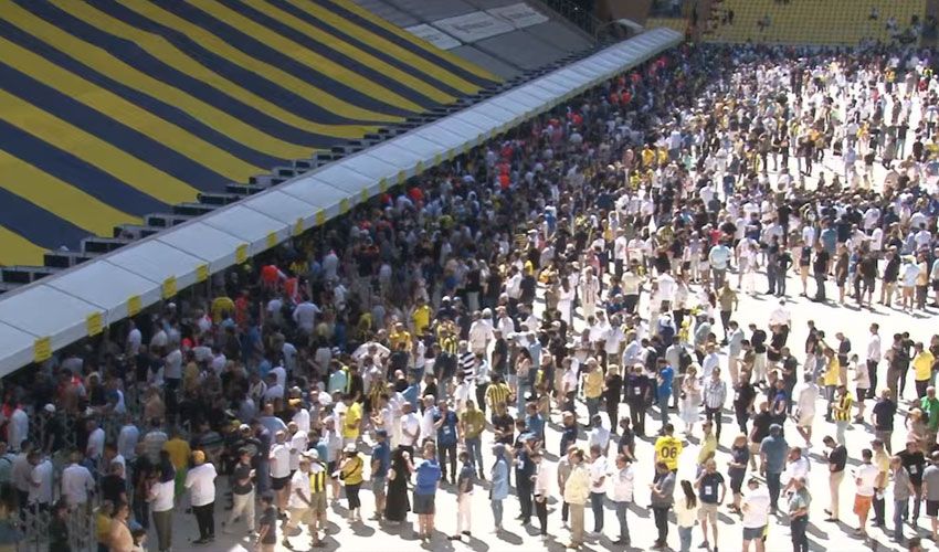 Fenerbahçe'de tarihi seçim! Ali Koç ile Aziz Yıldırım başkanlık için yarışıyor - 1. Resim