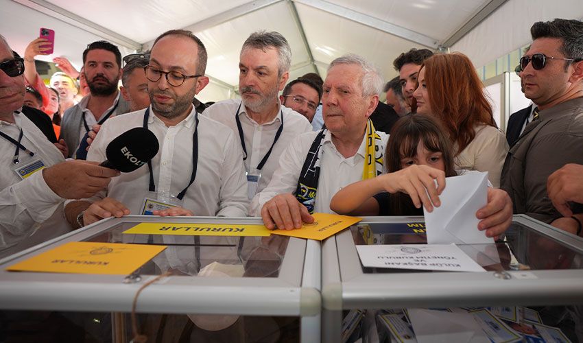 Fenerbahçe'de tarihi seçim! Ali Koç ile Aziz Yıldırım başkanlık için yarışıyor - 1. Resim