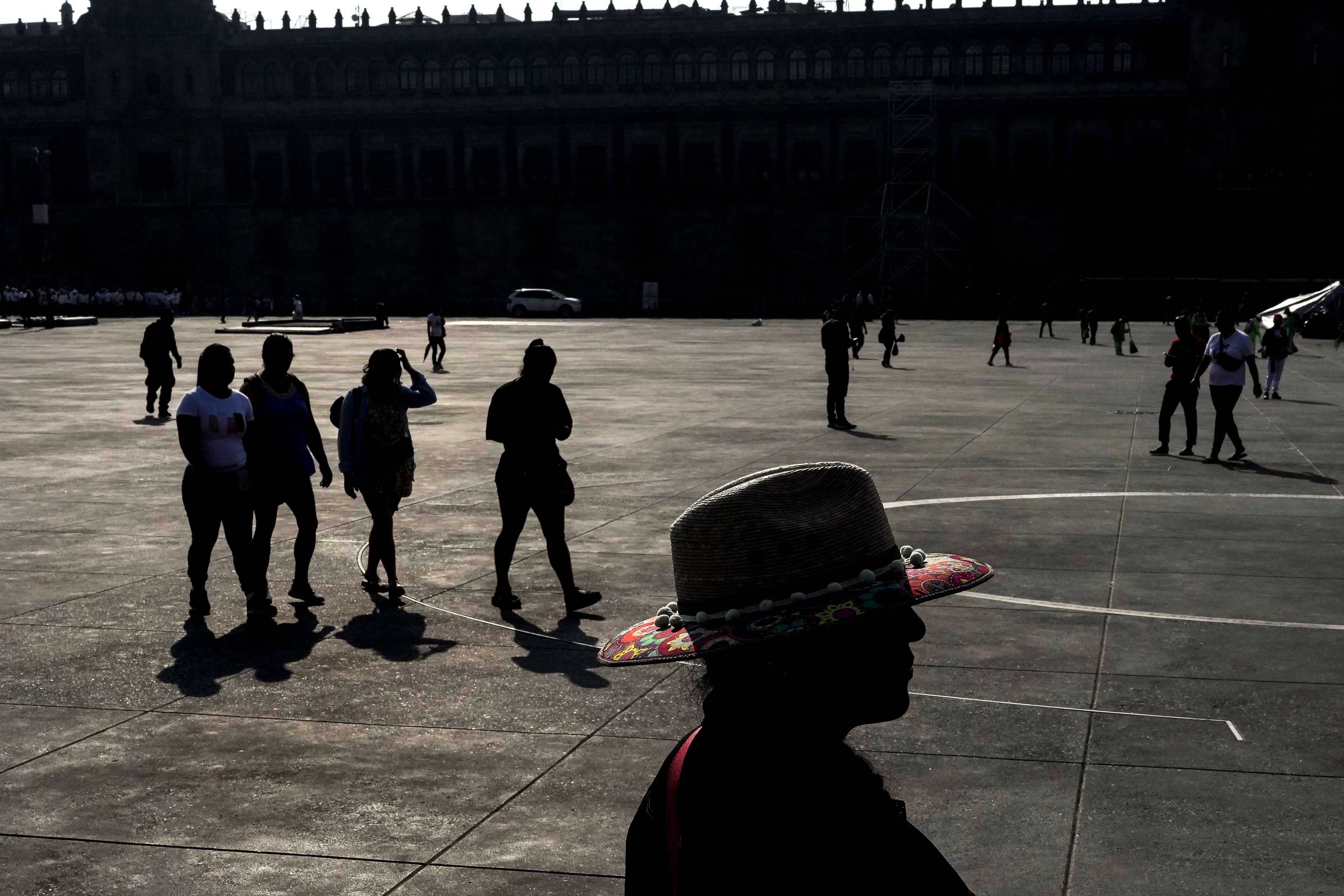 Meksika'yı sıcak hava vurdu! Ölü sayısı 90'ı buldu Meksika'yı sıcak hava vurdu! Ölü sayısı 90'ı buldu - 1. Resim