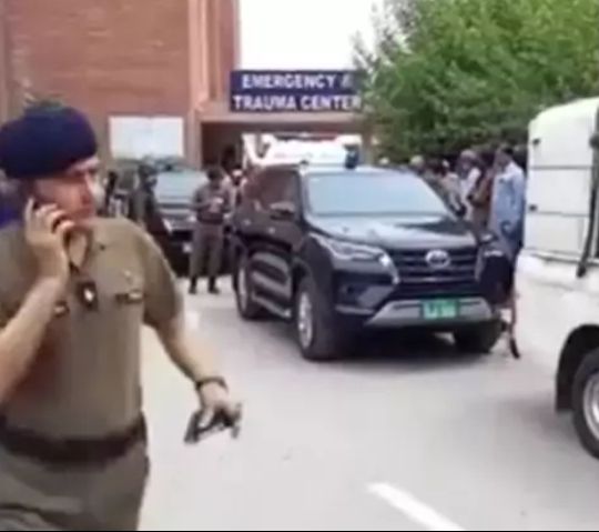 Pakistan’da yangın faciası! 5 çocuk öldü - 2. Resim