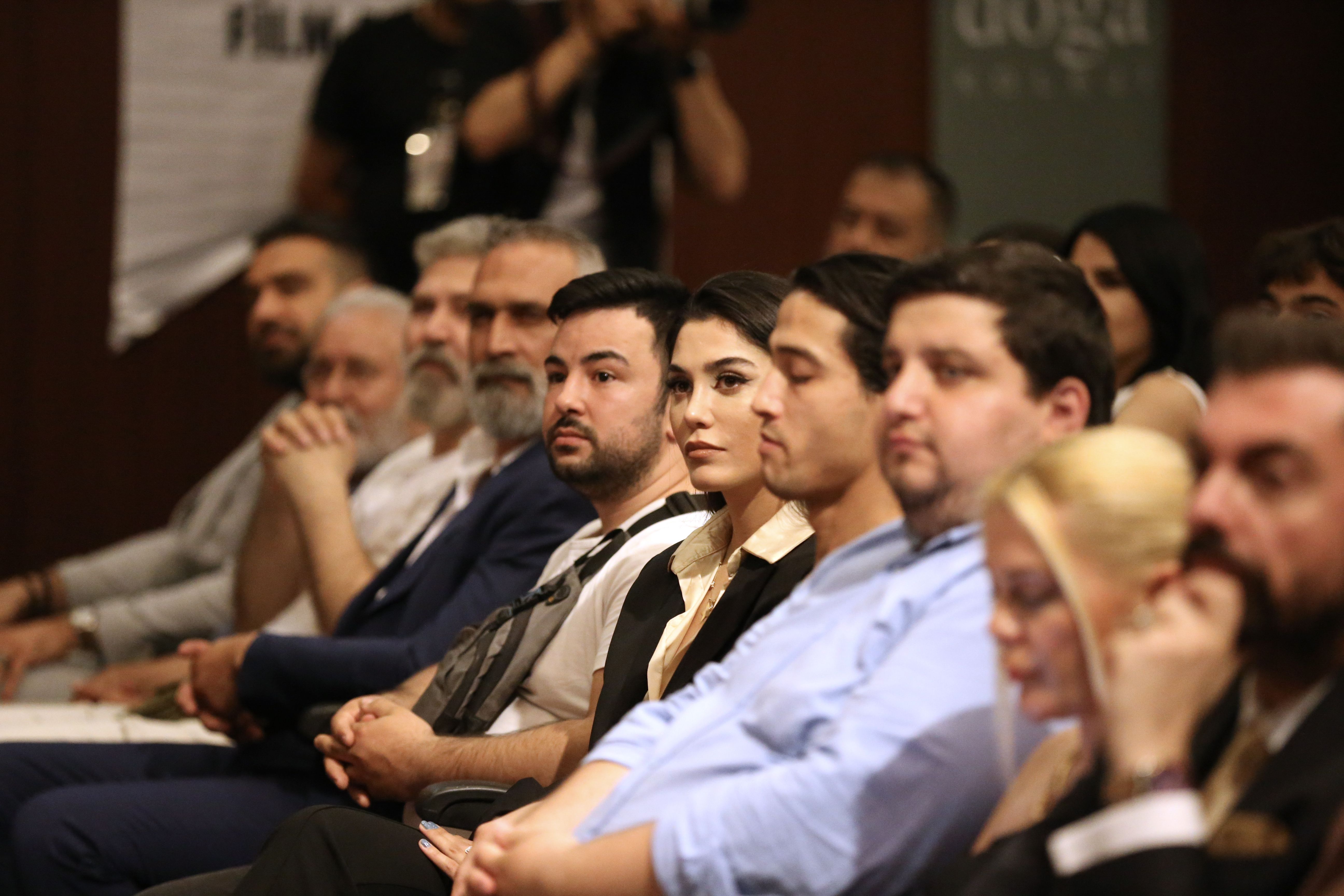 Sanatçılardan İsrail'e sert tepki! Oyuncu Ali Sürmeli  Sanatçılardan İsrail'e sert tepki! Oyuncu Ali Sürmeli