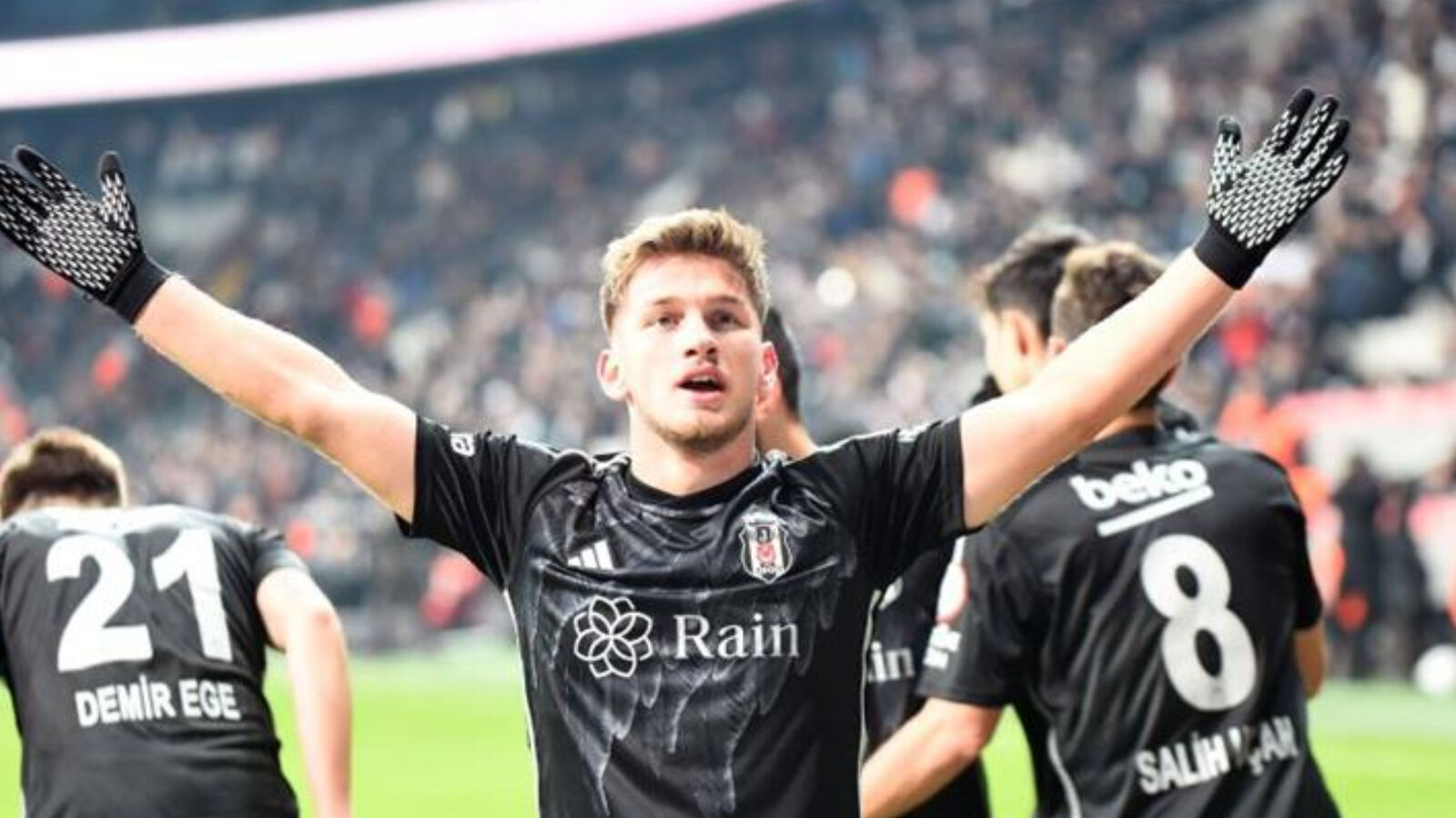 Bayern Münih, Beşiktaş'ın genç yıldızı Semih Kılıçsoy'u gündemine aldı Bayern Münih, Beşiktaş'ın genç yıldızı Semih Kılıçsoy'u gündemine aldı - 2. Resim