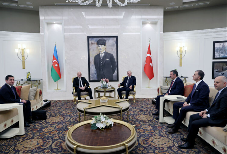 Erdoğan-Aliyev görüşmesi! İkili ilişkiler masaya yatırıldı - 1. Resim