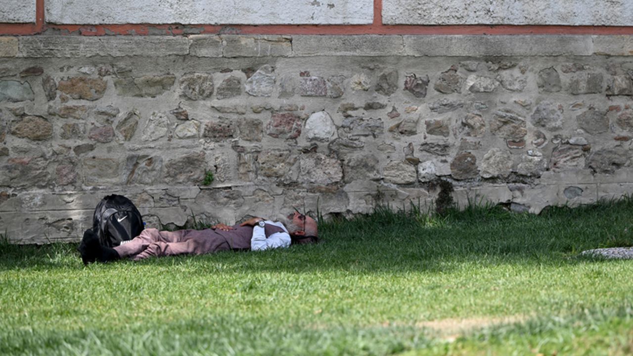 Hava sıcaklığı 12 derece daha artarak tüm yurdu etkisi altına alacak