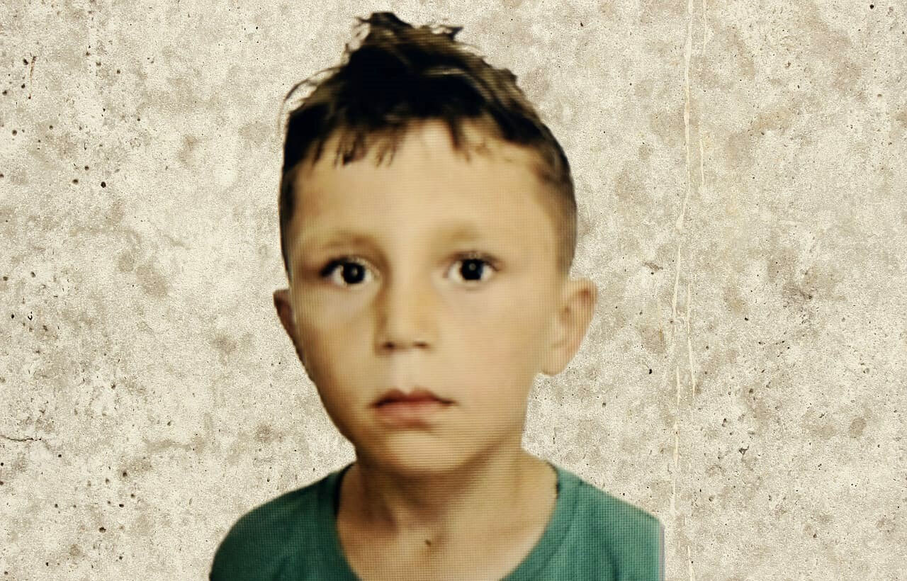 10 yaşındaki &ccedil;ocuğun feci &ouml;l&uuml;m&uuml;! Asans&ouml;r kabini ve duvar arasında son nefesini verdi - 1. Resim