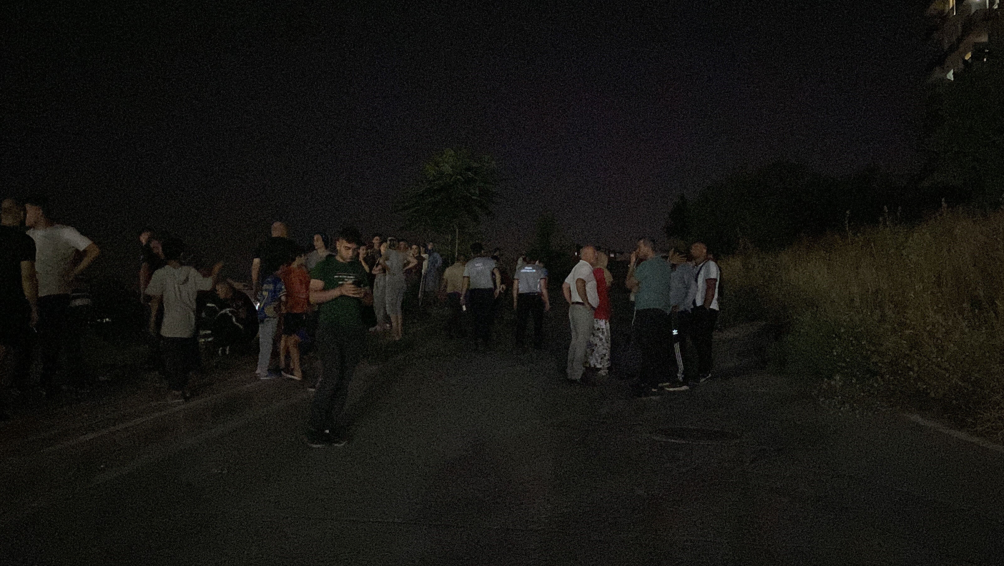 Beyaz eşya devinin kamyoneti uçurumdan uçtu - 2. Resim