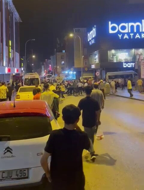 Esenyurt Teksas'a d&ouml;nd&uuml;: Kuzenler para uğruna birbirini yedi! O anlar kaydedildi - 2. Resim