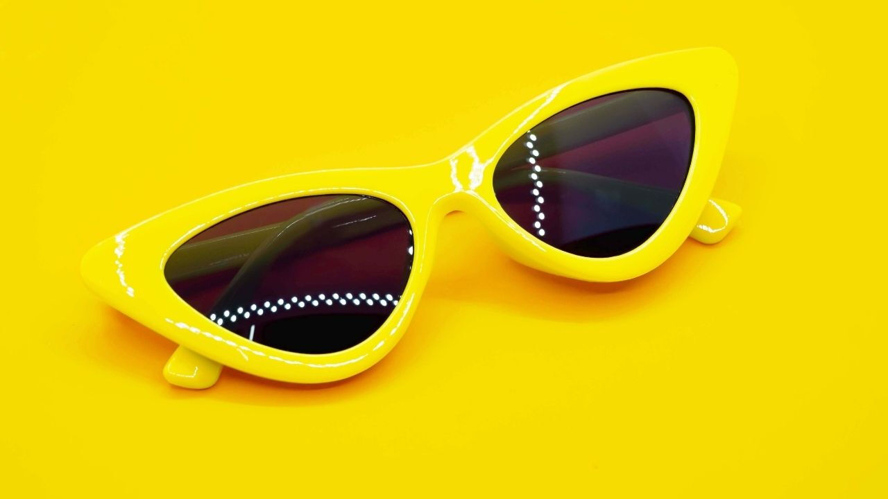 İçerik üreticisi iddia etti: “Güneş gözlükleri gözü bozuyor” İçerik üreticisi iddia etti: “Güneş gözlükleri gözü bozuyor” - 3. Resim