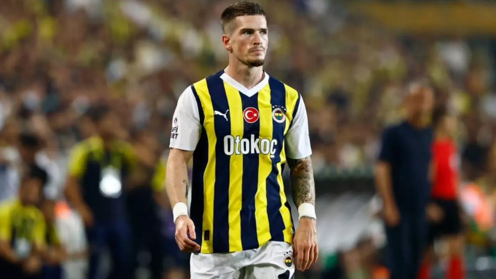 Jose Mourinho İngiliz oyuncunun üstünü çizdi! Görmeden gitsin dediği tek oyuncu oldu Jose Mourinho İngiliz oyuncunun üstünü çizdi! Görmeden gitsin dediği tek oyuncu oldu - 2. Resim