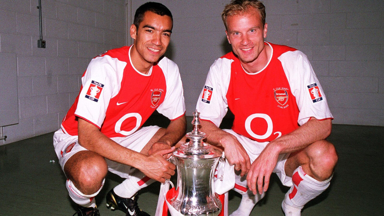 Kartal hocasına kavuşuyor! Giovanni van Bronckhorst'un İstanbul'a geleceği tarih belli oldu Kartal hocasına kavuşuyor! Giovanni van Bronckhorst'un İstanbul'a geleceği tarih belli oldu - 3. Resim